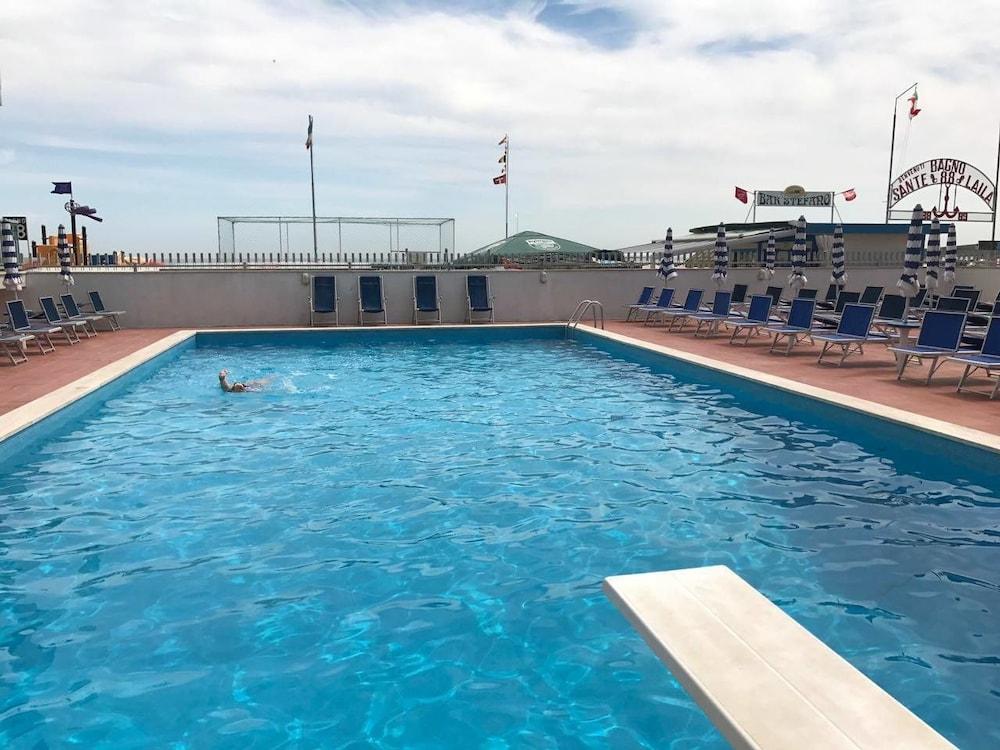 Hotel Majestic Pesaro Exteriér fotografie